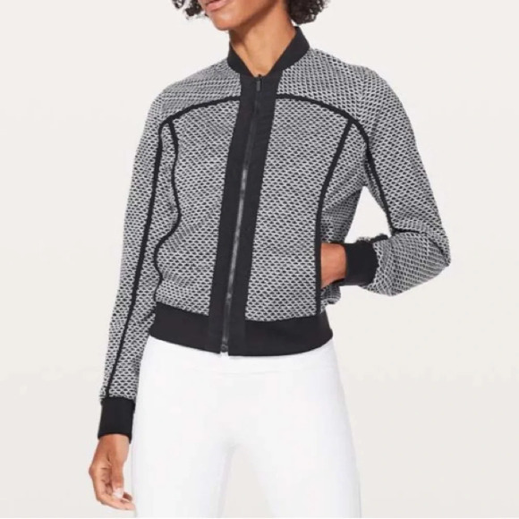 Lululemon Bomb Around Zip up Jacket Reversible Monochromic Black Size 2 - Picture 6 of 15